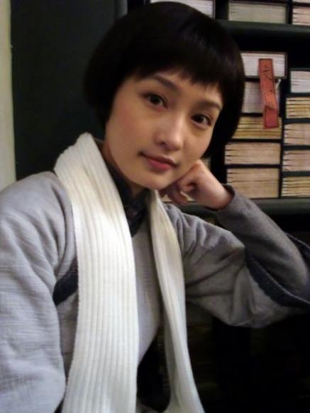 李沁最火的三部劇，演技炸裂，經(jīng)典再現(xiàn)，李沁演技炸裂，三部經(jīng)典劇作引領(lǐng)熱潮