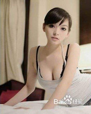 男生如何幫助女朋友實現(xiàn)豐胸，了解、尊重與自然的途徑，男生如何支持女友自然豐胸，理解與尊重的陪伴之路
