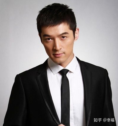 中國(guó)電影男演員名單，璀璨星光閃耀影視界，中國(guó)電影男演員璀璨群星，閃耀影視界的星光名單