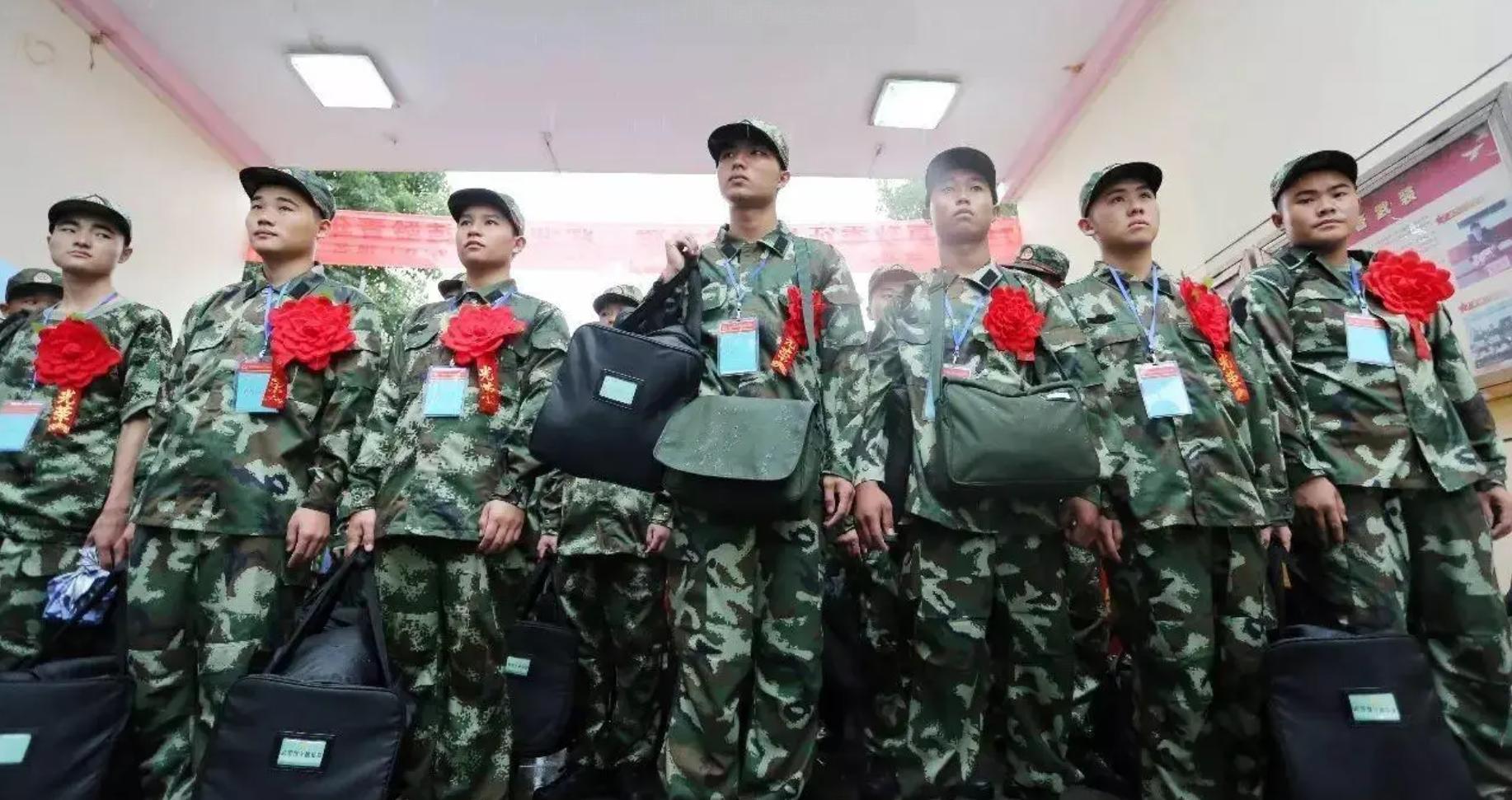 關于在校大專生參軍最新政策的探討，在校大專生參軍最新政策探討