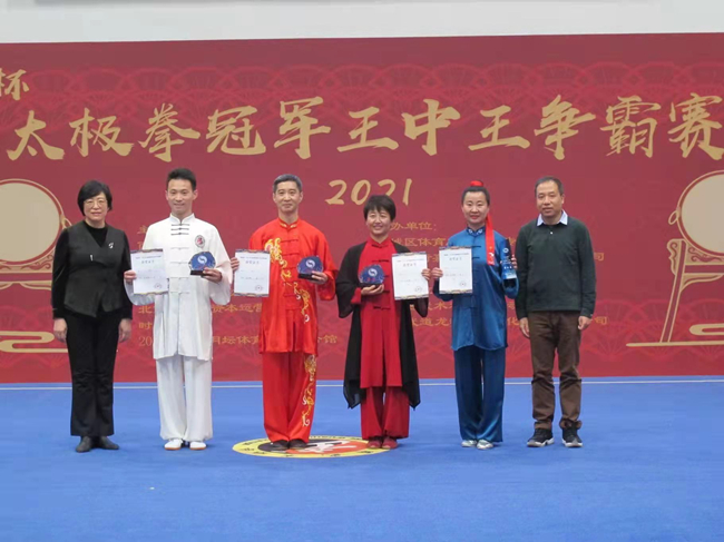 王中王鐵算一肖，揭秘生肖運(yùn)勢與個(gè)性魅力，揭秘生肖運(yùn)勢與個(gè)性魅力，王中王鐵算一肖解析