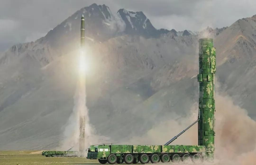 東風(fēng)41導(dǎo)彈的威力與影響，究竟能炸幾個(gè)??？，東風(fēng)41導(dǎo)彈的威力與影響，究竟能覆蓋多大區(qū)域？