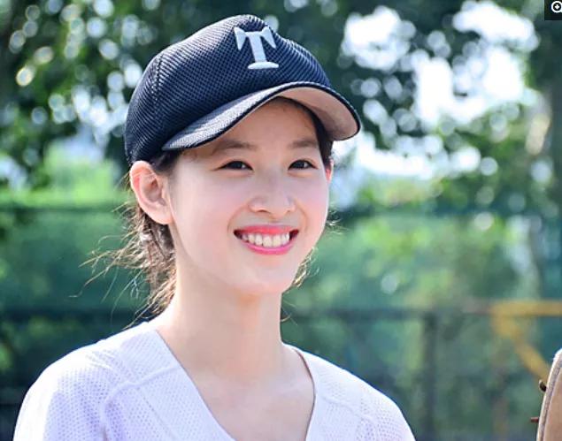 關(guān)穎個人資料簡介及家世背景深度解析，關(guān)穎個人資料簡介及家世背景深度探究